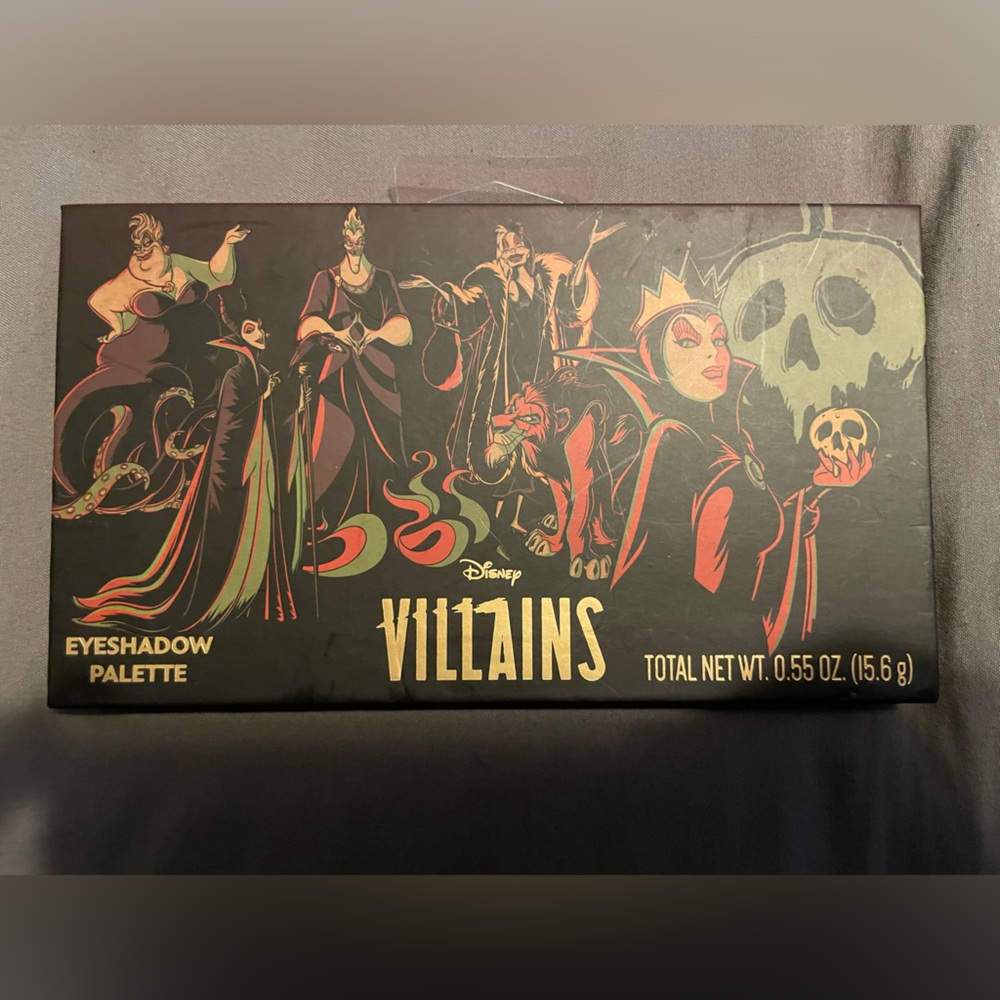 Disney Villans eyeshadow palette